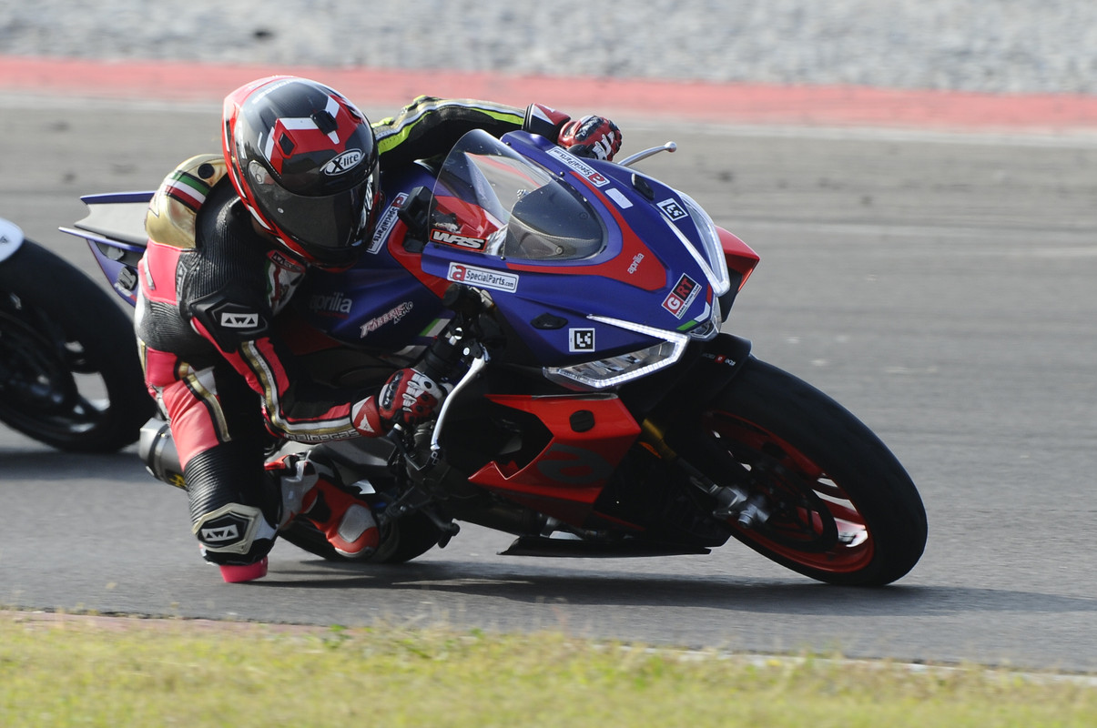 A9A88551-2B02-4EA5-828A-F46A30550416