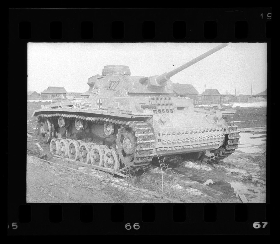 Negativ (no photo), Panzer