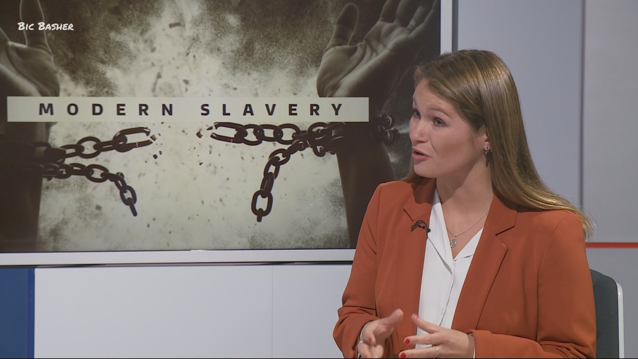 09.23 - 18.00.00 - ITV News West Country. Breaking news and current s....ts_snapshot_12.19.842