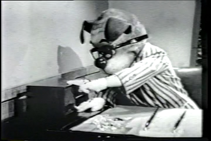 The Adventures of Superpup.mkv_snapshot_10.38_[2017.03.29_12.07.