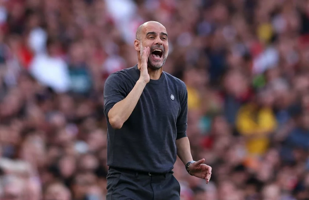 Guardiola coaching Man City Guardiola coaching Man City