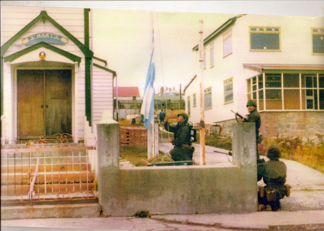 23a-izando CPIM Ramirez, atras SSIM Acevedo, agazapado CSIM Godo