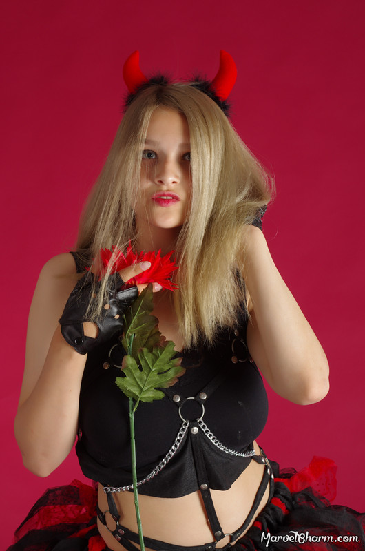 MarvelCharm_Lena-Halloween-2016-060