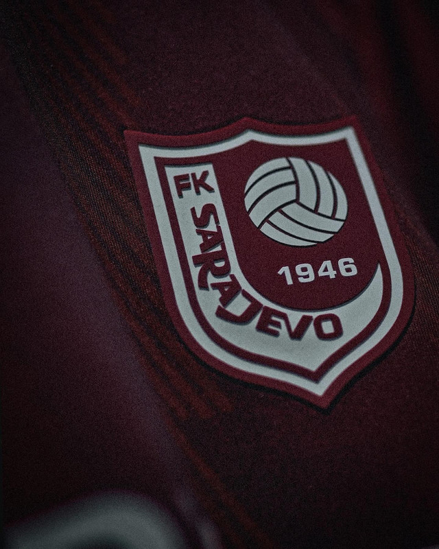 FC6E5955-7286-403B-B619-1F4BAFFD9CBA