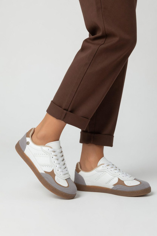 Tenis Rosatto Blanco Amaretto de estilo suave y sofisticado