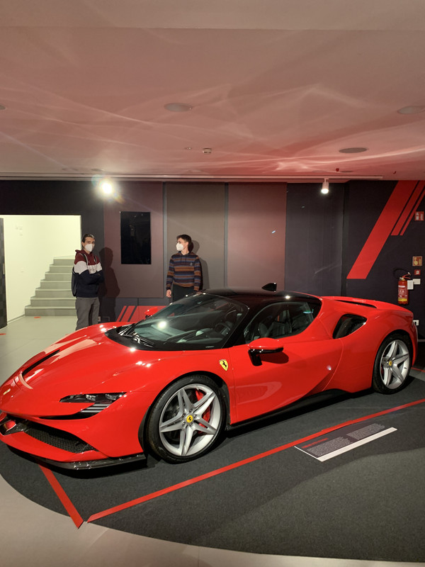 4EC8D83B-018D-4DAF-A936-1686C4688C49