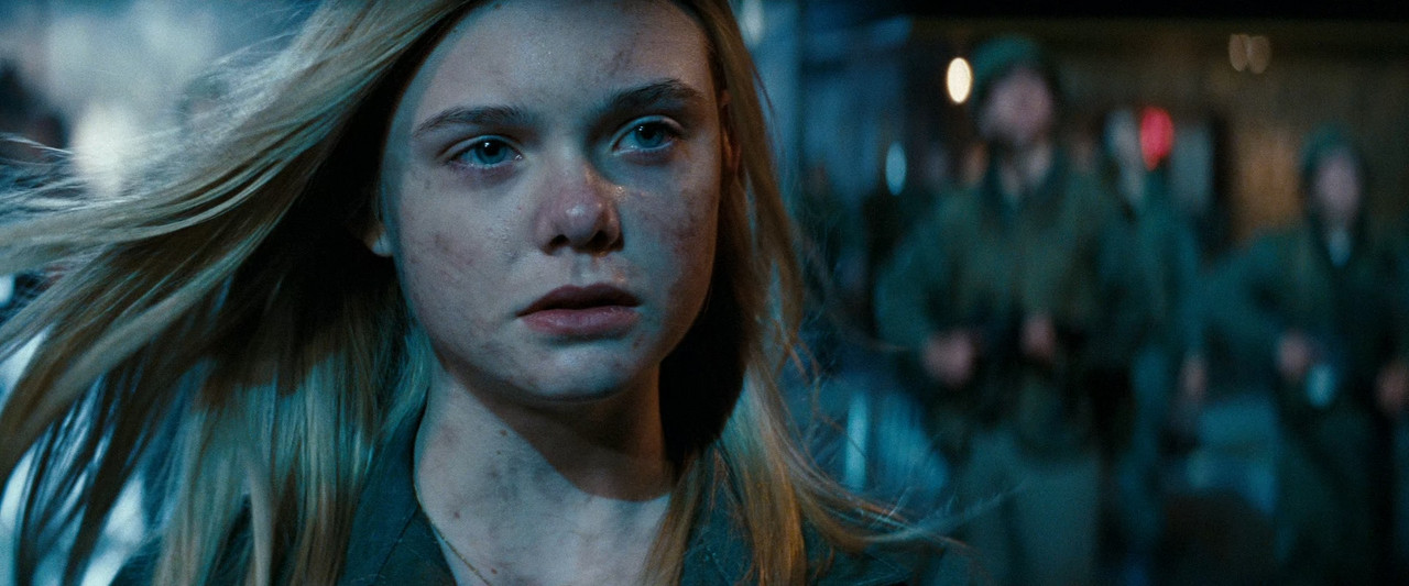 Super 8 2011 (1080p x265 10bit Tigole).mkv_snaps