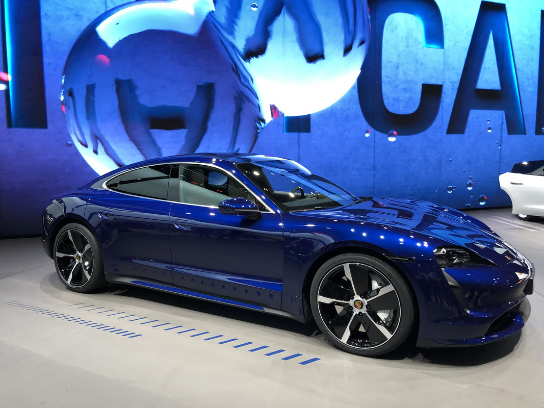 041C17EA-8F76-4B6F-A77F-799D6739293B