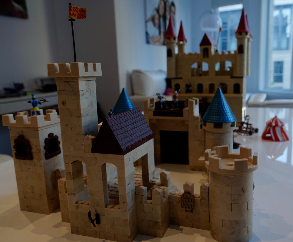 Exin Castillos - Asalto a la Fortalez y Casa dis