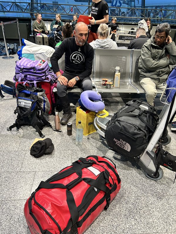 ISLANDIA, 21 DÍAS EN UN 2º VIAJE A LA TIERRA DEL HIELO Y FUEGO - Blogs de Islandia - 16/07/2025 ESTO SE ACABA... NOS DESPEDIMOS EN REIKIAVIK CON OTRA SORPRESA (24)