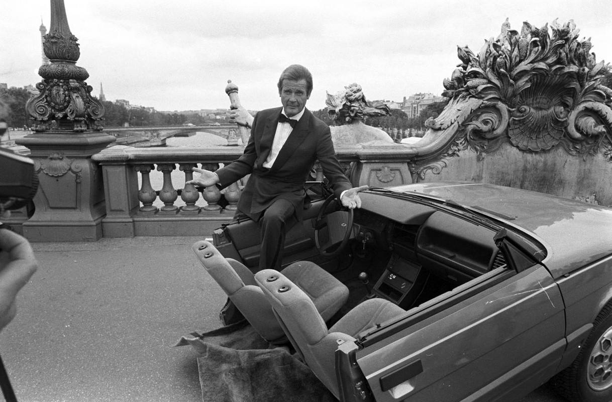 roger_moore_88