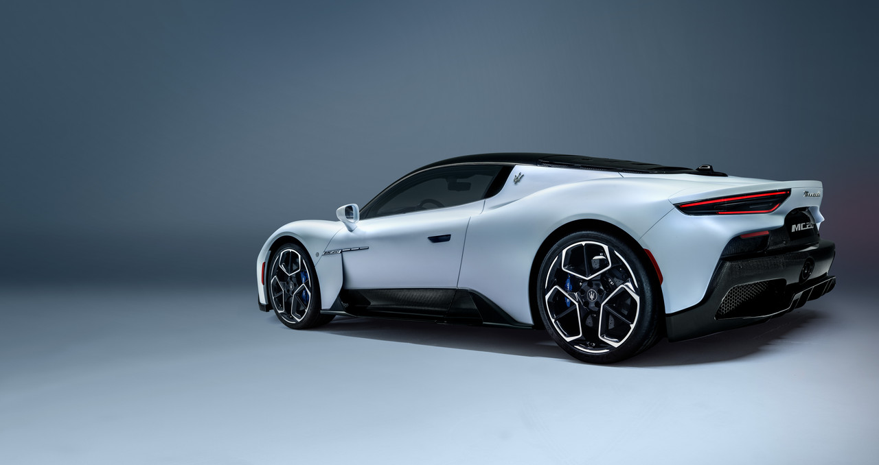 10_Maserati_MC20