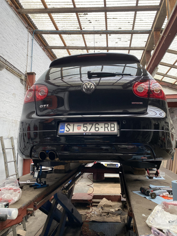 DC8079A1-E138-4884-A242-7A19B74BFE83