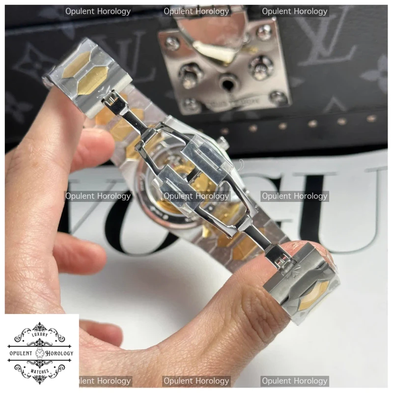 Vacheron Constantin Historiques 222 Replica Watch | 37mm Steel Integrated Bracelet - Super Clone