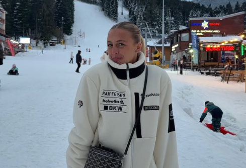 Дакота Дичева разпуска на Боровец