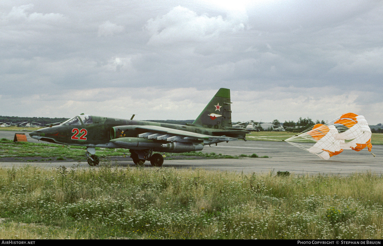 357 OSHAP Su-25 22 Red (cn 25508106861)_29.08.91