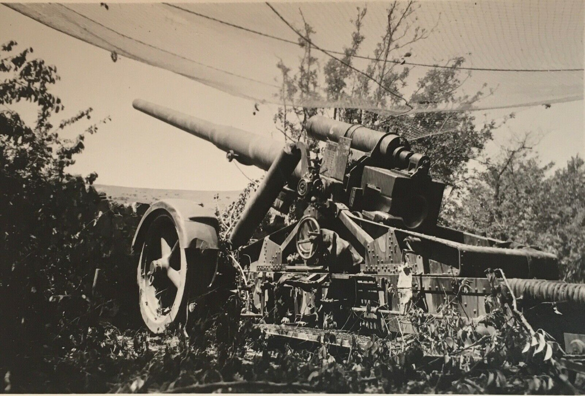 2. WK - Geschütz - Tarnnetz
