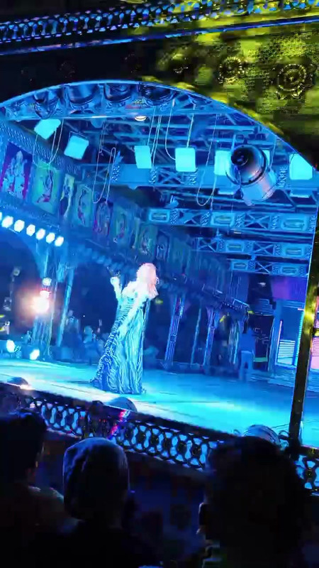 1763954114-frame4.jpg