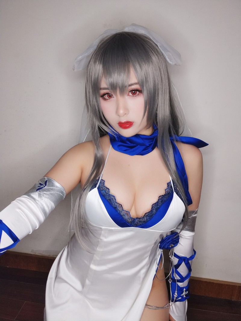 柘烟Zuken 路易九世 礼服自拍 Cosplay（Azur Lane Saint Louis）【39P + 2V｜102.3MB】插图1