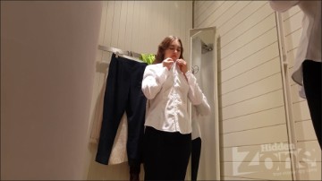 [Image: Voyeur61555121146.jpg]
