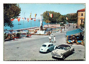 vieilles voitures et bus