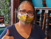 Meire Lopes presente com sua obra de arte Naif na estação do Metrô (2)