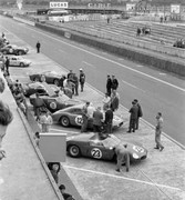 24 HEURES DU MANS YEAR BY YEAR PART ONE 1923-1969 - Page 53 61lm23-F246-P-W-von-Trips-R-Ginther-5