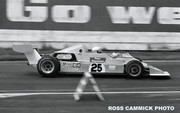 Tasman series from 1977 Formula 5000  - Page 2 7725-Lawrence-in-Saswanto-Lola-4