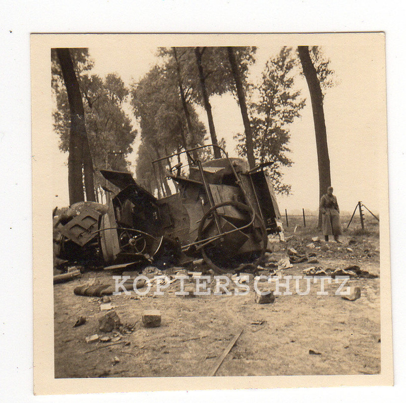 Foto deutsche Späh - Panzer auf Mine gefahren