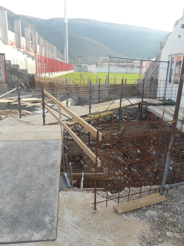 E2A358A2-392E-4F63-9EF0-715198103F43