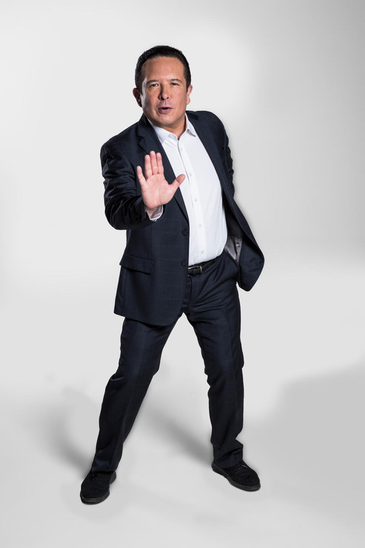 Gustavo Adolfo Infante tiene una nueva rivalidad, ahora con Rocío Sánchez Azuara