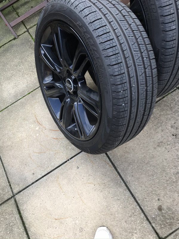 5E423D20-37F2-42DD-B98F-A14D3609C353