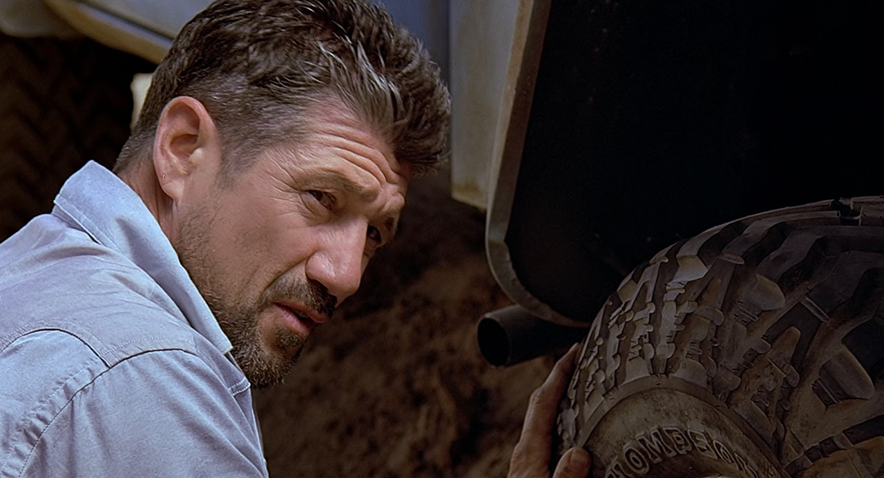 Tremors (1990).mkv_snapshot_01.29.55_[2018.02.03_02.13.42]