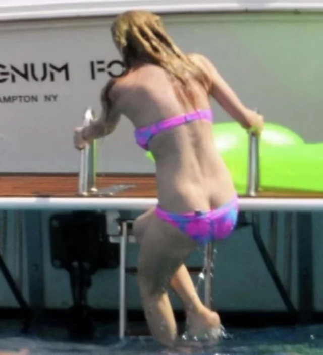 Butts-9