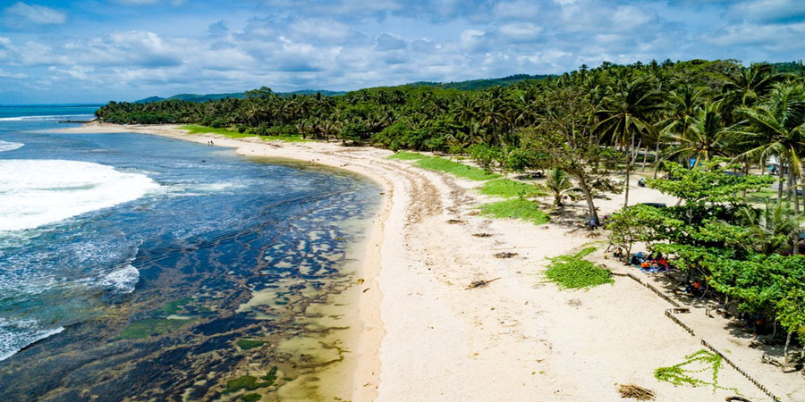 Menikmati Keindahan Pantai Karapyak yang Sangat Populer