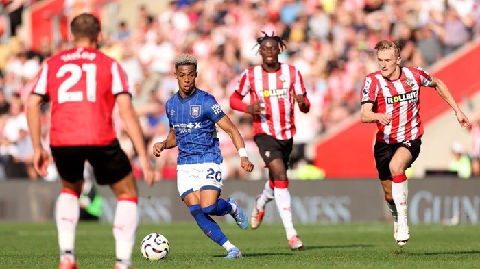 Ipswich Town vs Southampton, 18h00 ngày 17/08