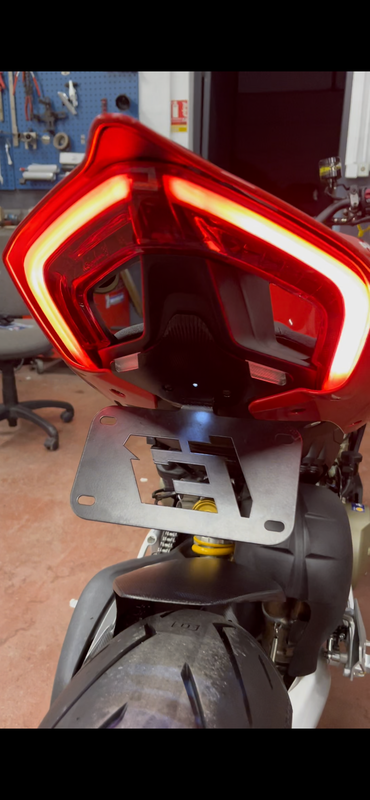 3AA6DBD2-450F-4F93-BEF4-573D167235E0