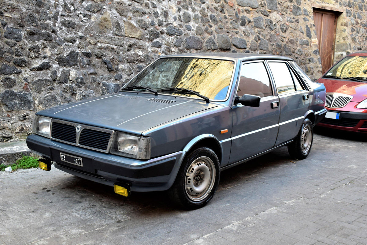 Lancia prisma 1600