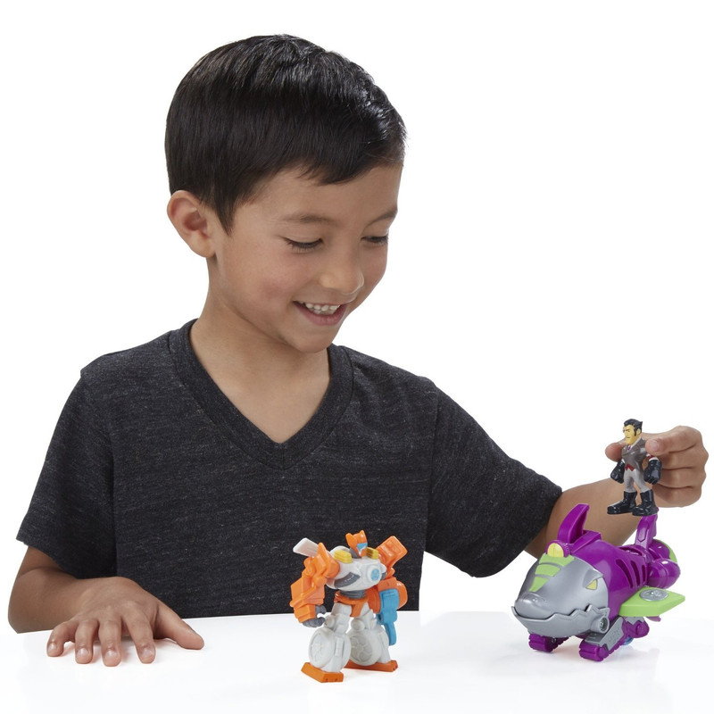 Rescue-Bots-Shark-Sub-Capture-6