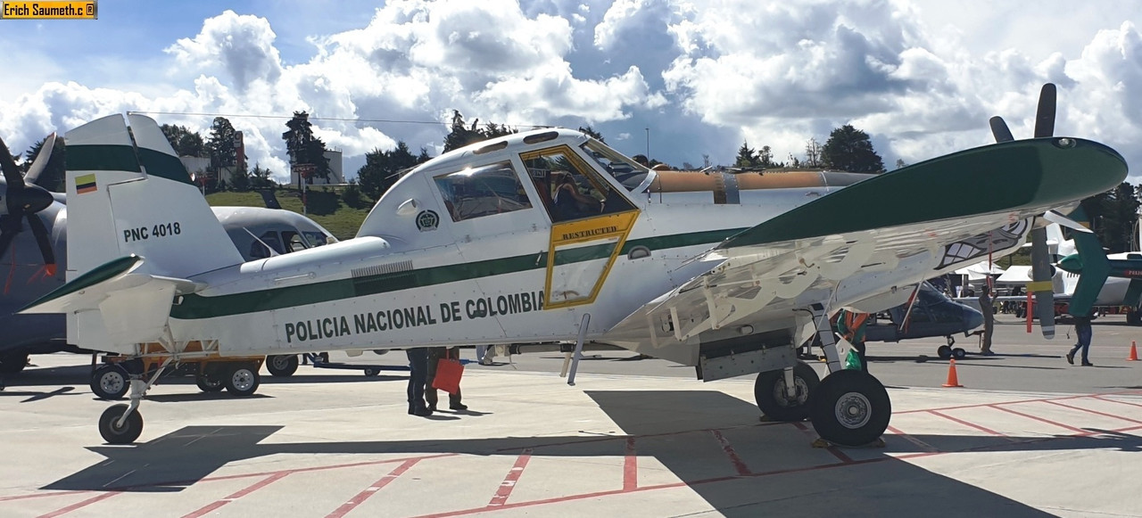 La Policía de Colombia desplegará aviones AT-802F para erradicar cultivos ilegales