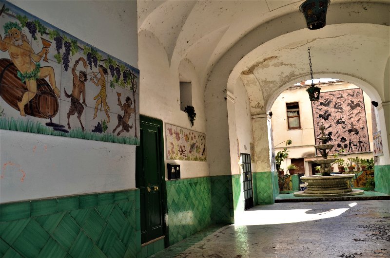 VIETRI SUL MARE-24-9-2018 - Italia y sus pueblos-2018/2019/2023 (58)