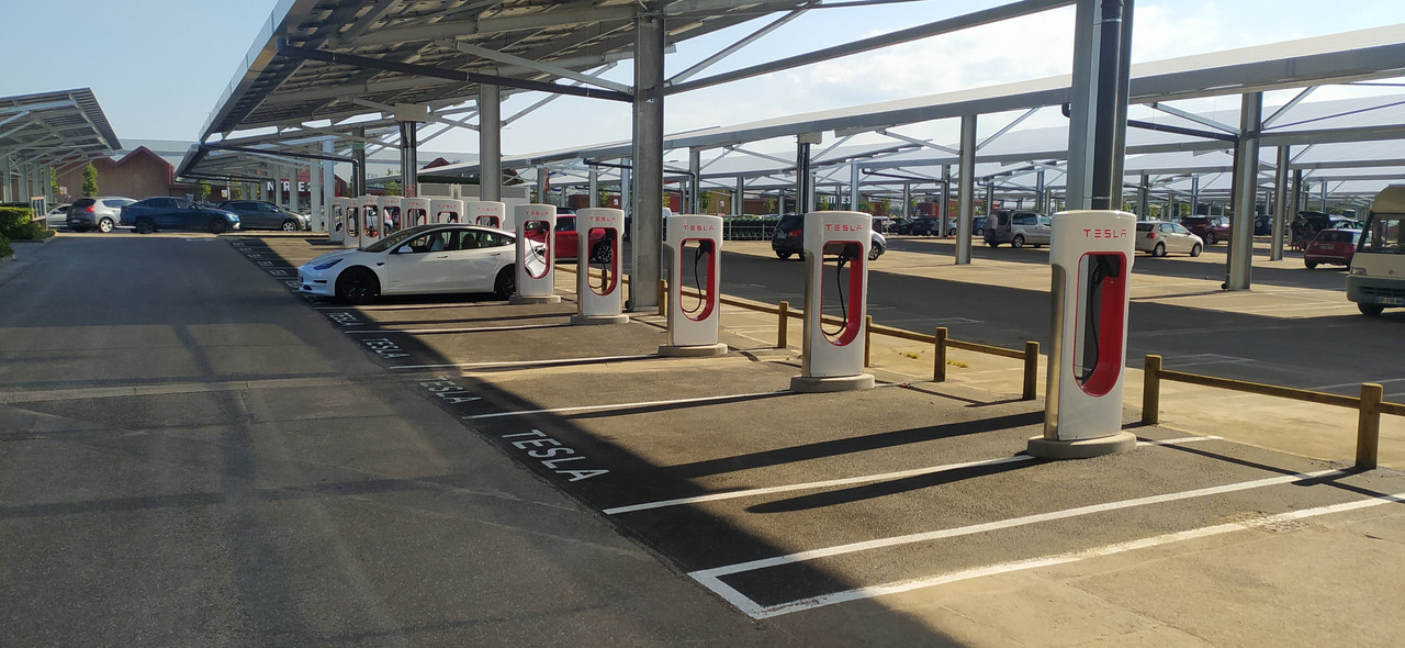 8D766924-FC01-488C-9F4E-277007C3E570