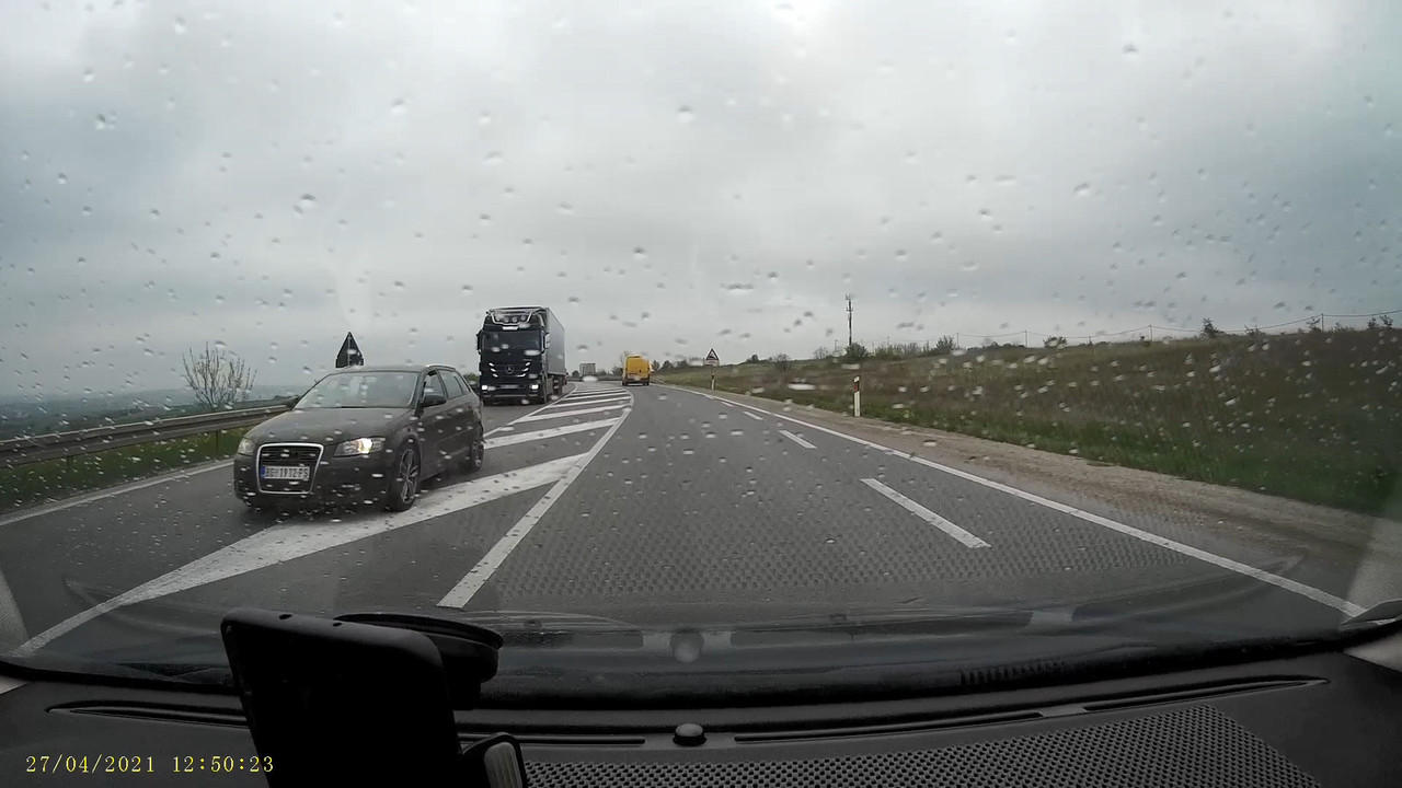 2021_0427_124809_018A (online-video-cutter.com).mp4_snapshot_00.04.534