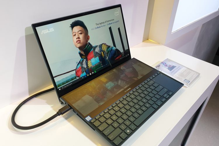 Asus Zenbook Pro Duo, laptop dengan layar ganda. Asus Zenbook Pro Duo, laptop dengan layar ganda.