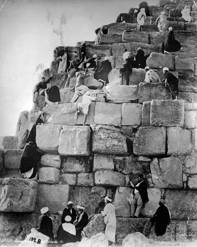early-tourist-pyramids-ancient-egypt (9)