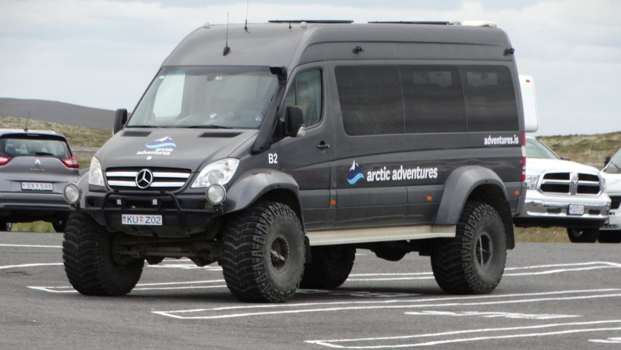 12-Golden Circle-Mercedes2