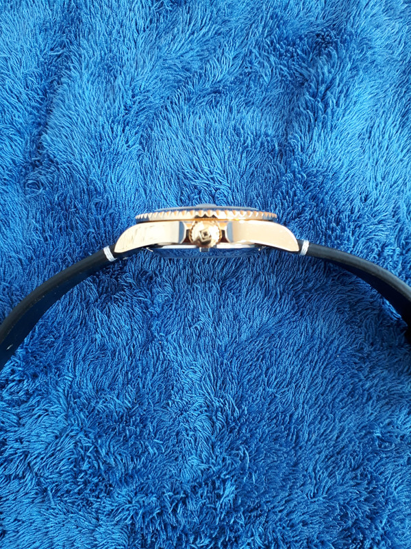 Dorado 42mm Lado Corona