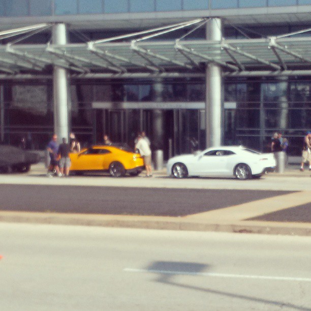 Transformers-4-White-Camaro-2_1378062120