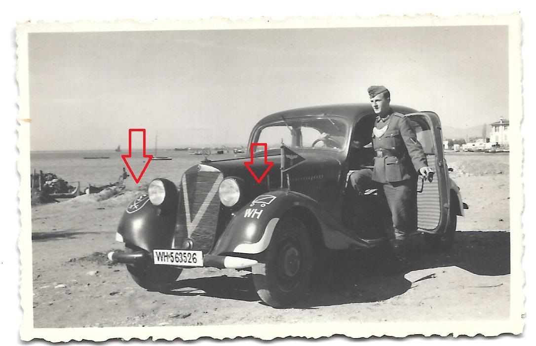 Foto 1941 Saloniki Feldjäger PKW mit Wappen der 164. Inf Div   Standarte