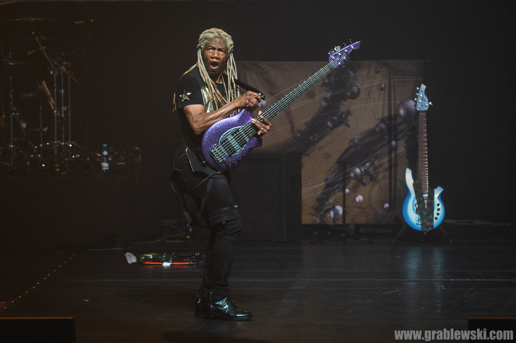 [Obrazek: 2023-05-03-Steve-Vai-044.jpg]